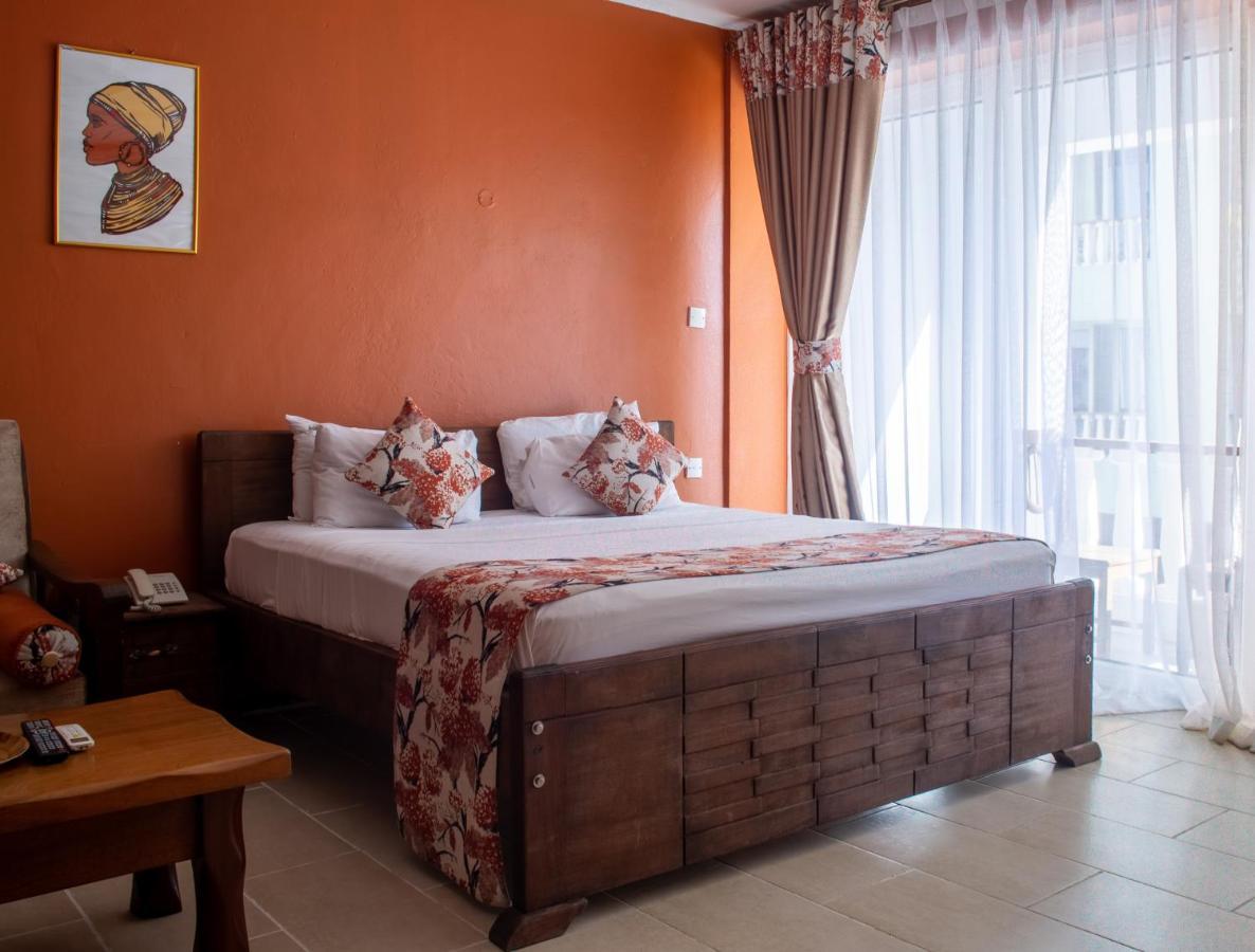 Cowrie Shell Beach Apartments Official Bamburi Kültér fotó