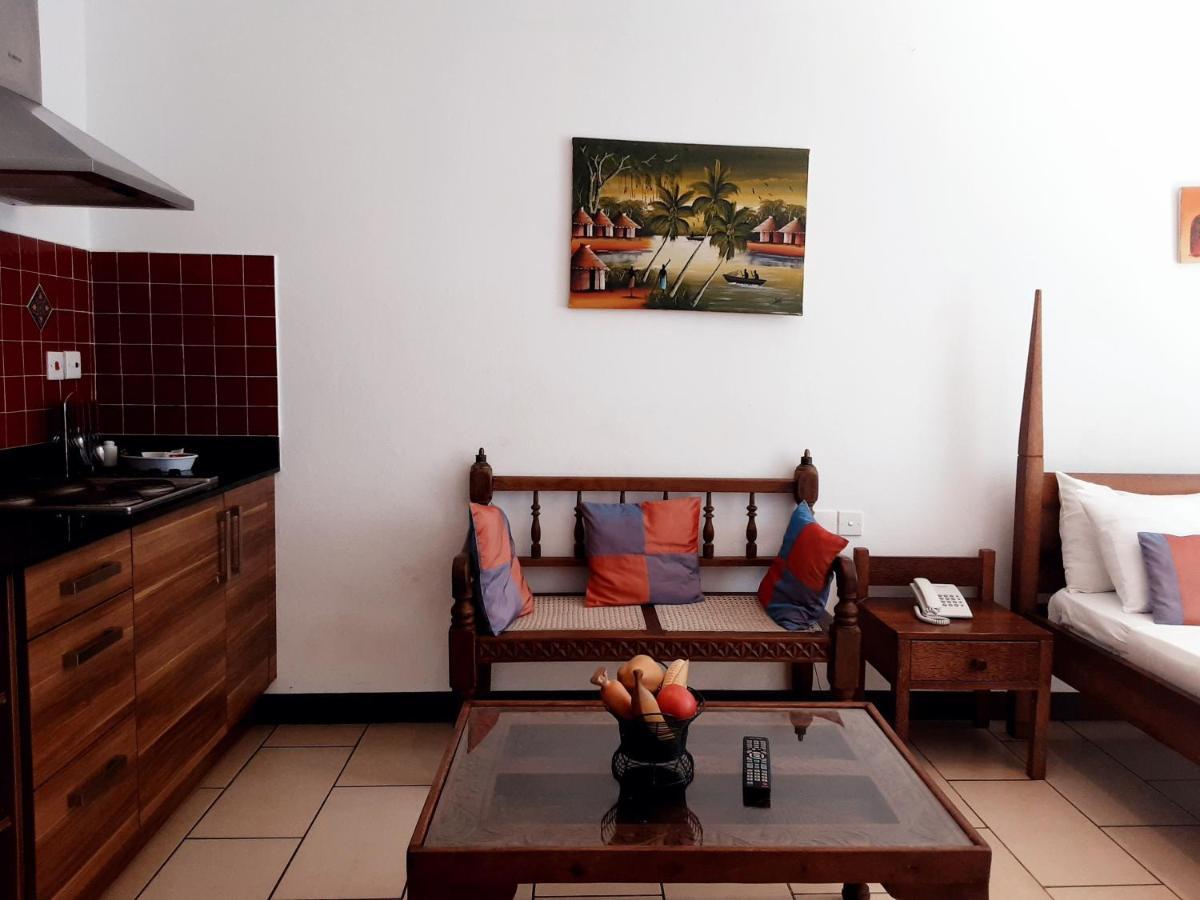 Cowrie Shell Beach Apartments Official Bamburi Kültér fotó