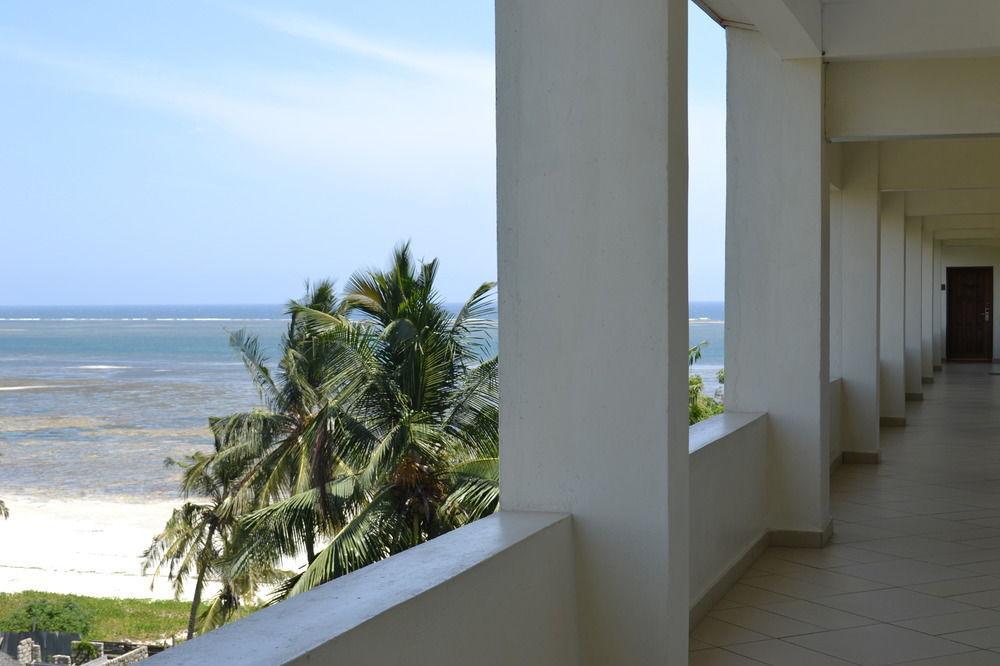 Cowrie Shell Beach Apartments Official Bamburi Kültér fotó